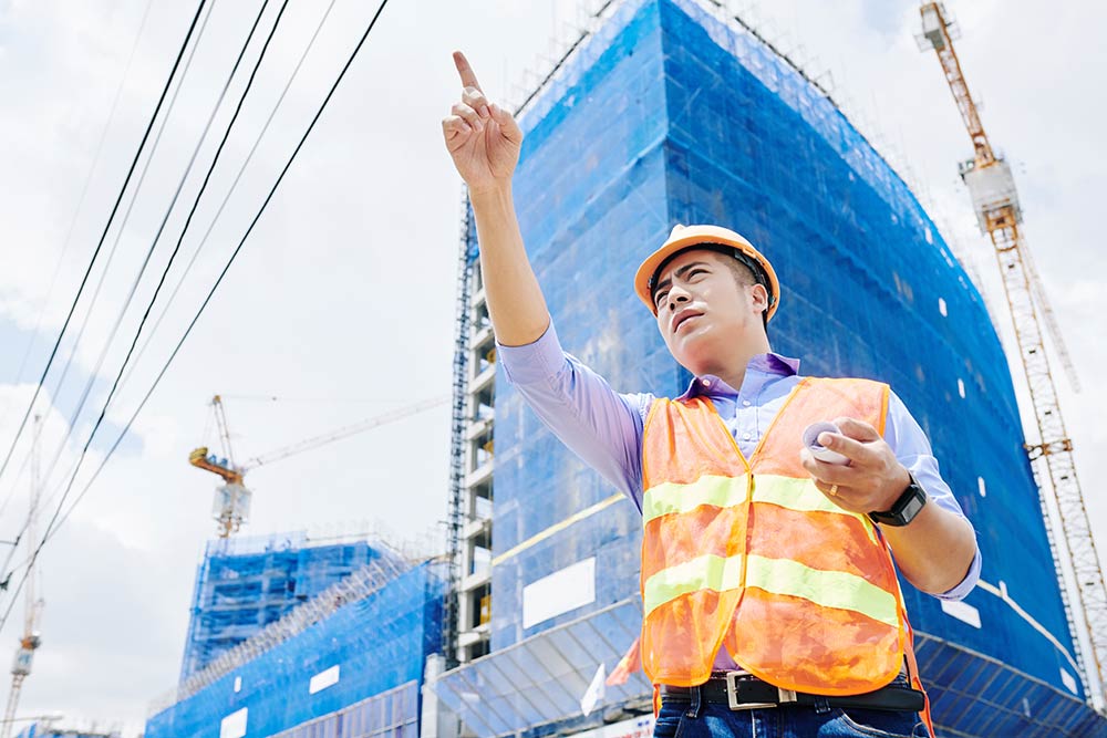 A general contractors responsibilities include safety on the worksite